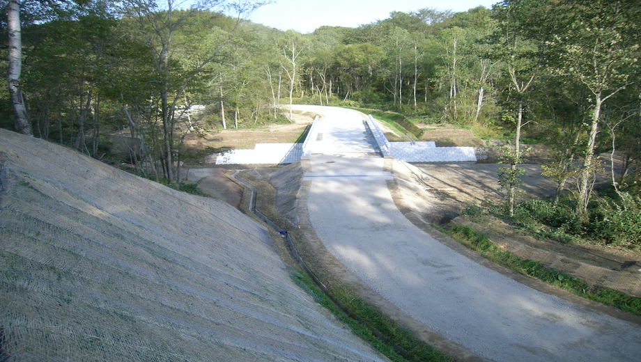 >森林基幹道池田東部線昭栄工区開設工事<br>＜林道新設工事＞